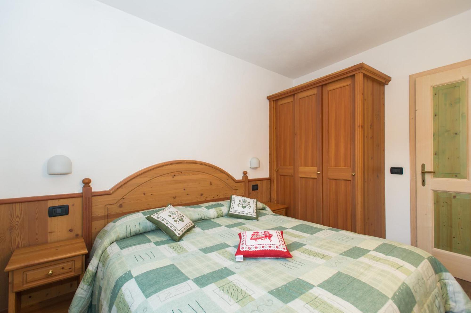 ペッリッツァーノ Casa Tomaselliアパートホテル エクステリア 写真